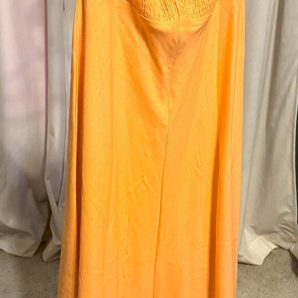 NWT ORANGE SORBET COLOR STRAPLESS DRESS WITH CUTOUT - Picture 3 of 4